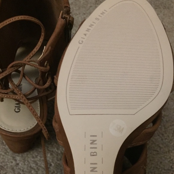 Gianni Bini wedge sandals Size 7.5 - Picture 4 of 4